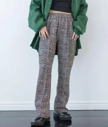 PAGEBOYLIM 큰 키 레오파드 무늬 이지 팬츠