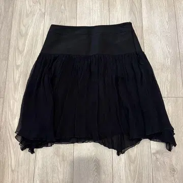 DKNY 플레어 스커트