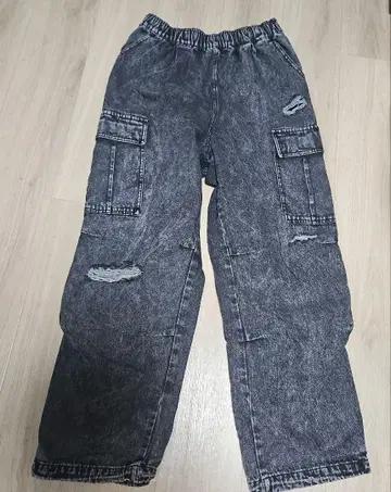 데미지 가공 팬츠 그레이