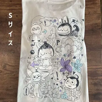 유니클로 라부부 반팔 그레이