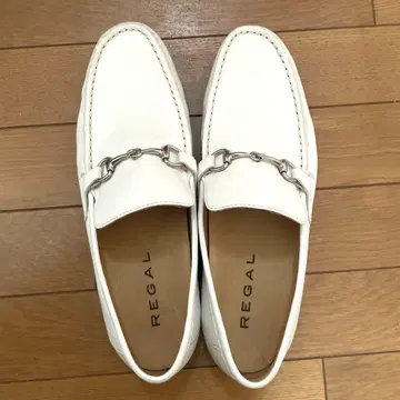 거의 미사용 REGAL 화이트 로퍼