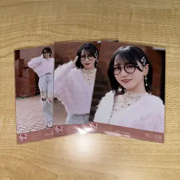 =LOVE 노구치 이오리 초특급도주중 브로마이드 컴프