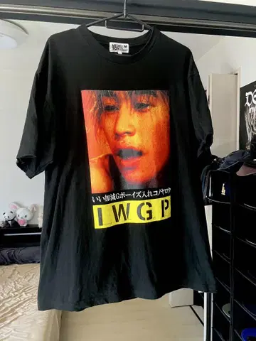 IWGP 킹 T셔츠 메디콤 토이 콜라보