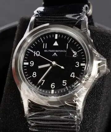 Militado ML14 파이롯트 워치 스위프 쿼츠 미사용품