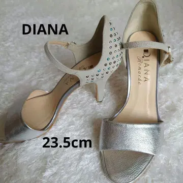 DIANA 새상품급 23.5 비쥬 장식 실버 뮬