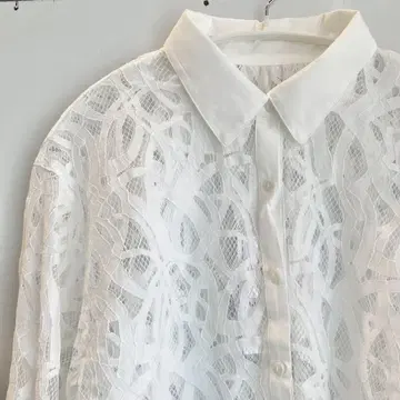 미사용 새상품 코드 레이스 숏 기장 셔츠 화이트