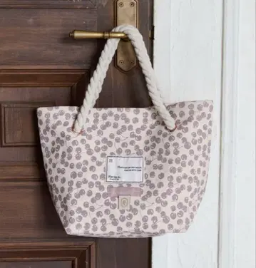 미사용 새상품 Herlipto HLT Cherry Tote Bag