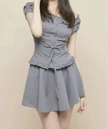 andmary Matilda frill set up gray