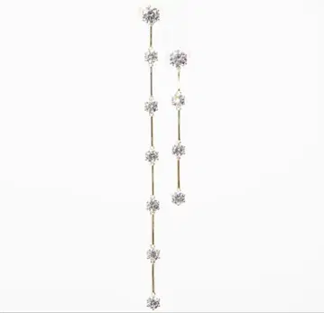 Swarovski 비대칭 드롭 귀걸이 정가 24,200엔