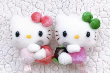 산리오 캐릭터즈 헬로키티 마스코트 2점