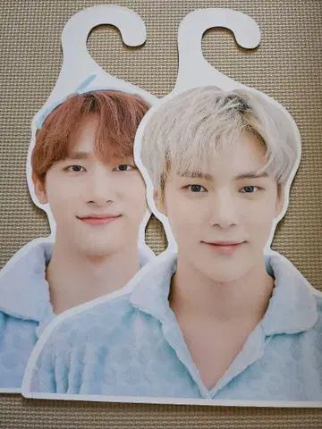MONSTAX 페이퍼 행거 민혁 창균