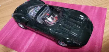 오토아트 1/18 재규어 XJ13