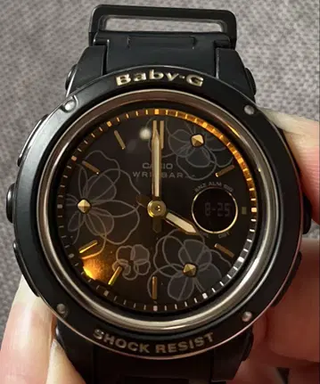 baby-G SHOCK RESIST
