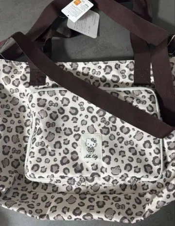 hello kitty 헬로키티 포켓터블 토트백 레오파드 무늬 마더