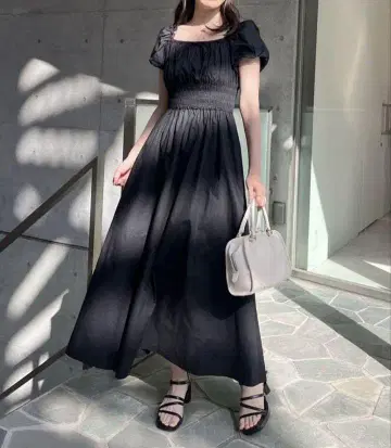 NICE CLAUP 셔링 퍼프 슬리브 원피스
