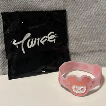 TWICE MOMO 축광 러버 밴드