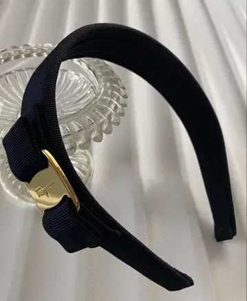 페라가모 헤어밴드 머리띠 다크 네이비 헤어 액세서리