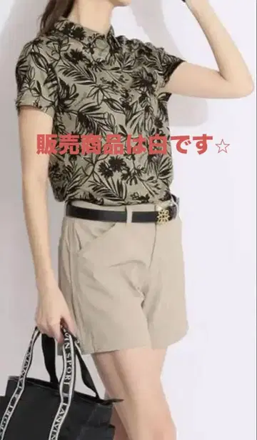 화이트 숏팬츠