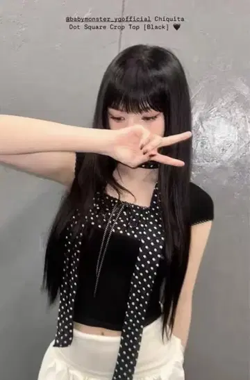 ASA 착용 모델 HILLDA 리본 반팔 상의
