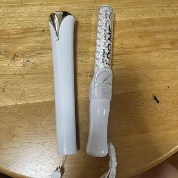 화이트 응원봉 LED 라이트 기능 포함