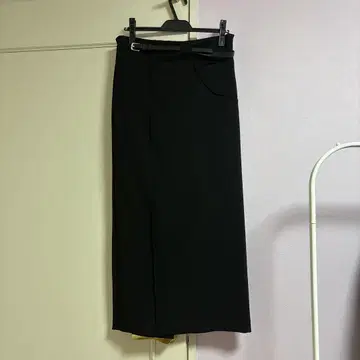 [미사용 새상품] ZARA 타이트 스커트 블랙 벨트 포함 사이즈 S