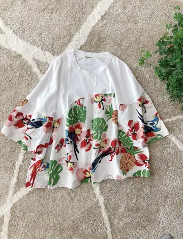 [새상품급] 여성용 티셔츠 보타니컬 하이비스 화이트 레드 한국 린넨