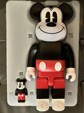 BE@RBRICK 미키마우스 RED & WHITE 400% x 100%