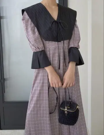 WEB 한정 snidel 빅 카라 클래시컬 프린트 원피스