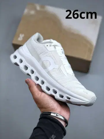 ON Cloudmonster 스니커즈 26cm