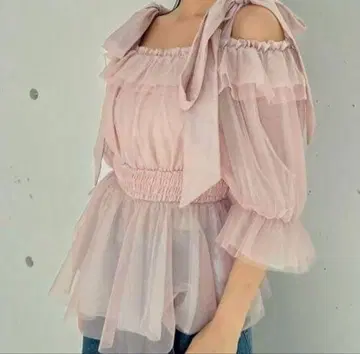 dazzlin 튤 리본 페플럼 2way 상의 오프숄더 핑크