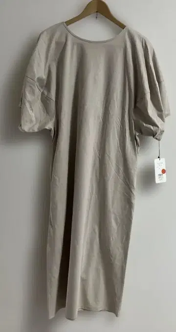 NUS 베이지 폼폼 소매 롱 원피스 38 M 새상품