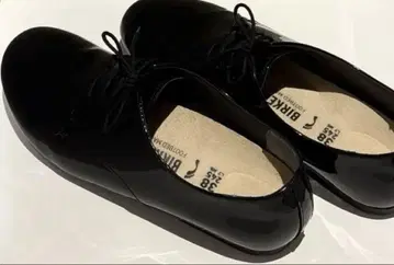 BIRKENSTOCK 버켄스탁 블랙 광택 레이스업 슈즈