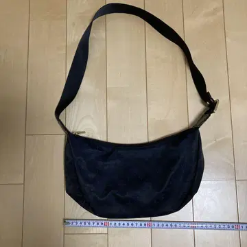 russet 러셋 라운드 숄더백