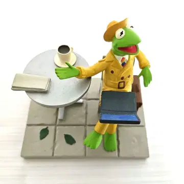 KERMIT 피규어 카페