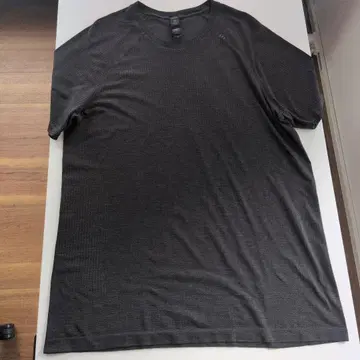 Lululemon metal vent teahT 셔츠