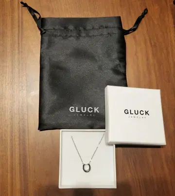 호스슈 목걸이 GLUCK