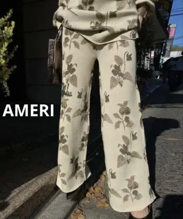 AMERI 라메 믹스 꽃 패턴 니트 팬츠
