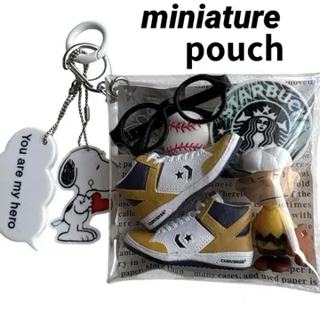 가챠파우치 PEANUTS CONVERSE