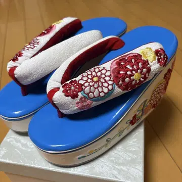 꽃무늬 자수 통굽 조리 파랑