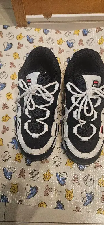 FILA 스니커즈 24cm