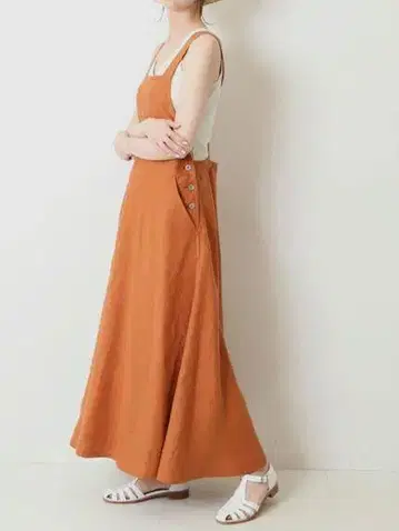 슬로브 이에나 린넨 오버롤 스커트
