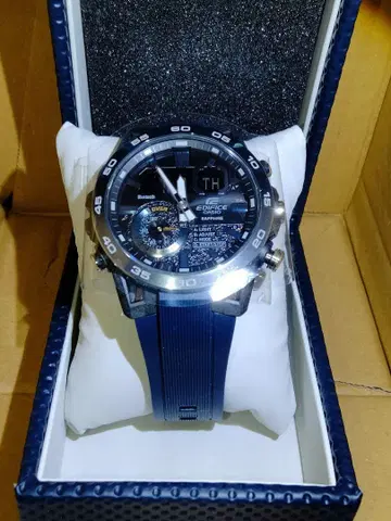 새상품 CASIO EDIFICE ECB-40YNP-1AJF