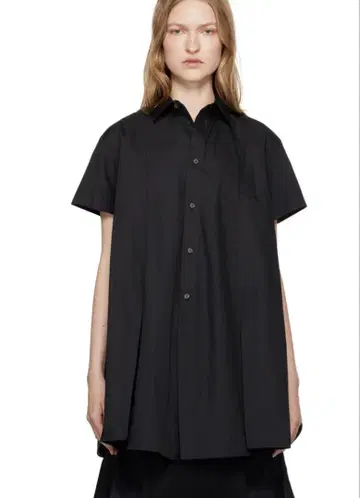 SACAI 네이비 패널 셔츠