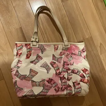 Ferragamo 토트백