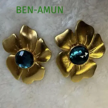 BEN AMUN 꽃 디자인의 골드 컬러 귀찌 그린 스톤 빈티지