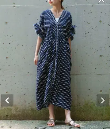 아즈노우아즈 도트도트 후릴 OP 네이비