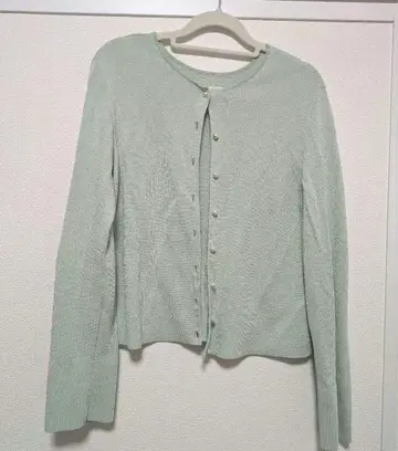 완판템 플라스테 펄 가디건