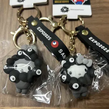 헬로키티 마이멜로디 키링 세트 간사이 엑스포 블랙 먐먐 산리오