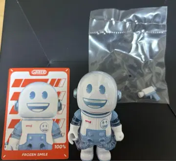 메가 스페이스 모리 100퍼센트 emoji FROZEN SMILE