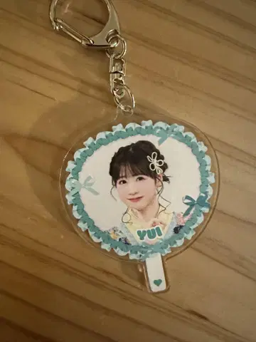 FRUITS ZIPPER 사쿠라이 유이 아크릴 부채 키링